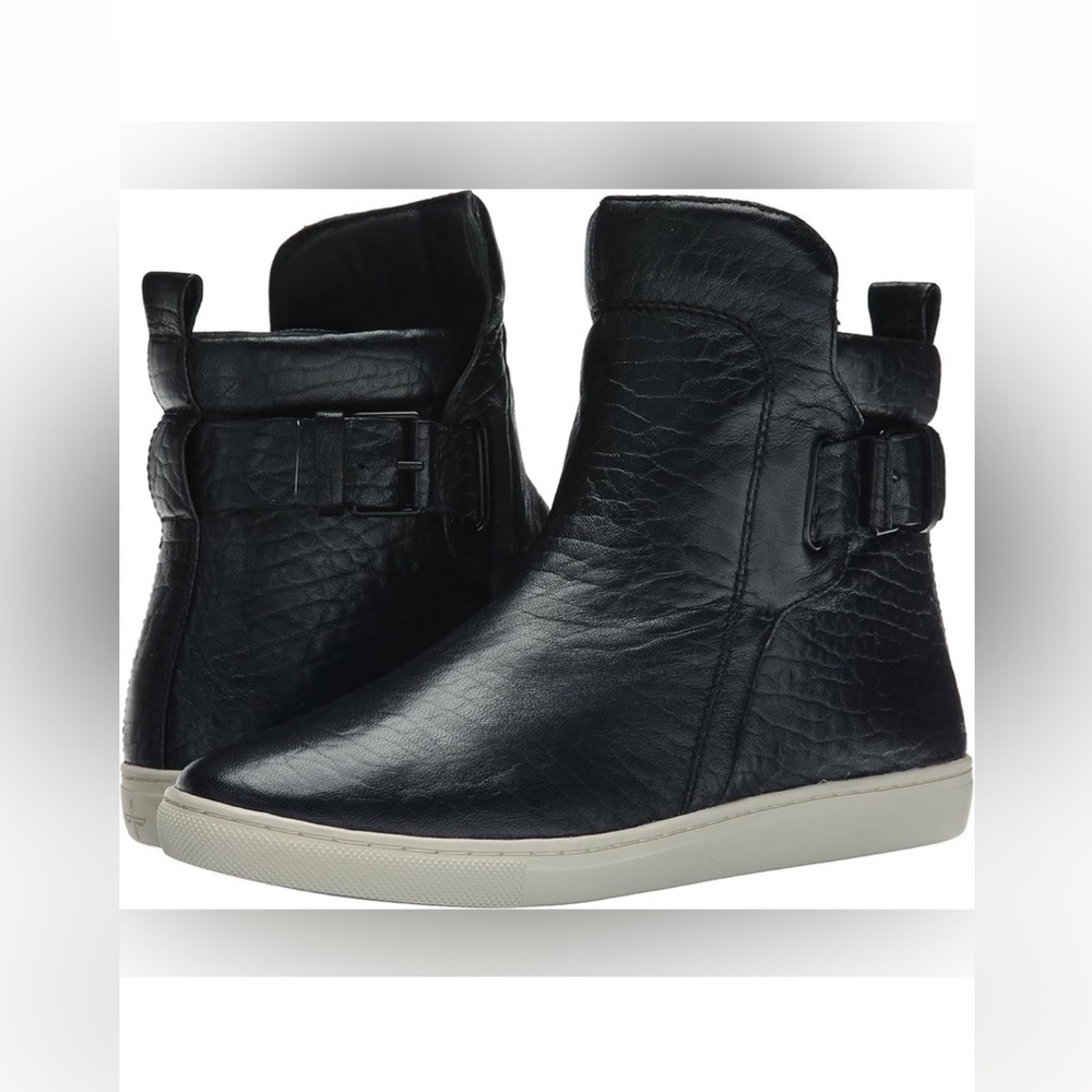 Pour la Victoire Hight Top Sneakers size 8.5